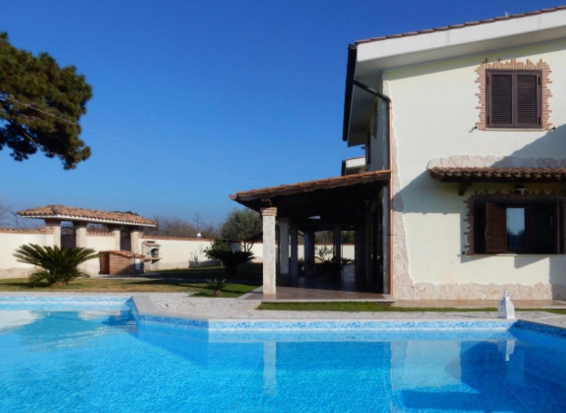 Gold House Luxury Anzio Villa ภายนอก รูปภาพ