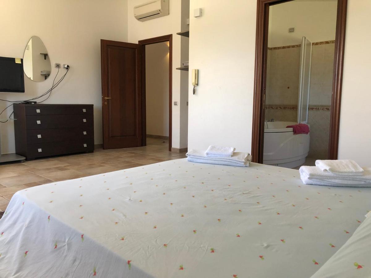 Gold House Luxury Anzio Villa ภายนอก รูปภาพ