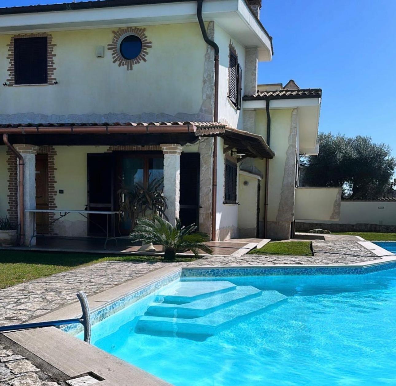 Gold House Luxury Anzio Villa ภายนอก รูปภาพ